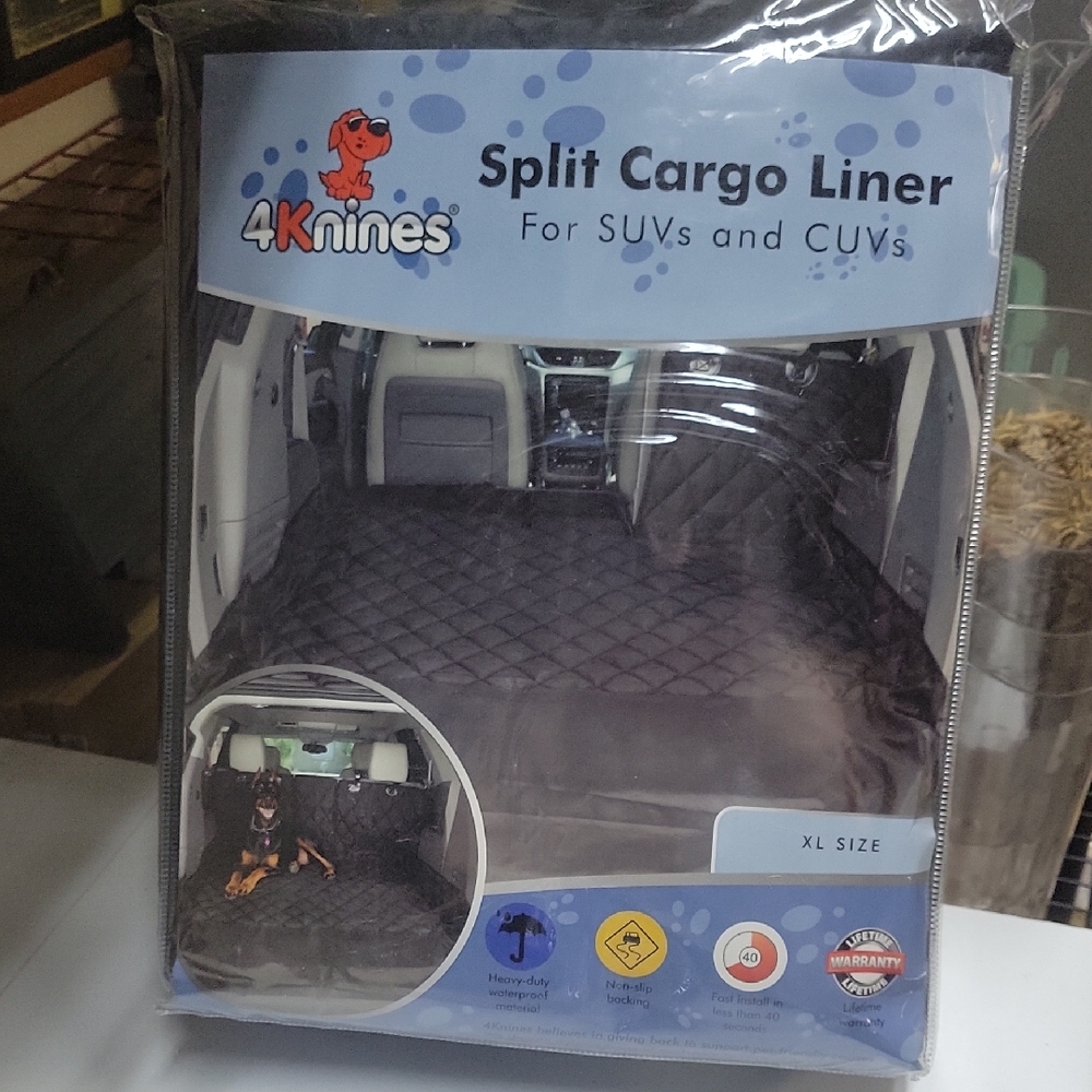 Black Split Cargo Liner for SUVs and CUVs
